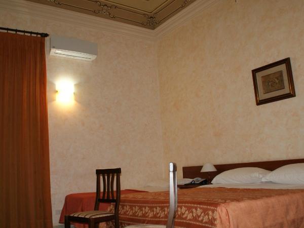 Hotel Gresi : photo 4 de la chambre chambre triple