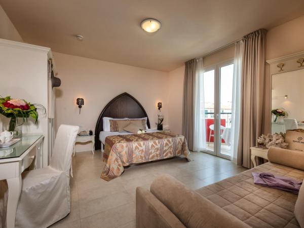 Baia del Mar Beach Boutique Hotel : photo 3 de la chambre junior suite avec vue sur mer partielle