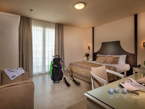 Baia del Mar Beach Boutique Hotel : photo 1 de la chambre chambre lit queen-size supérieure - vue partielle sur mer