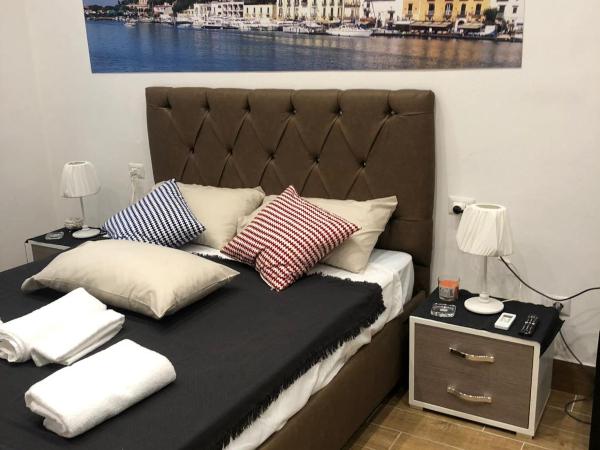 Casa Vacanze Riva Destra : photo 6 de la chambre chambre double