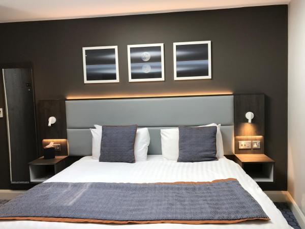 Best Western Plus Vauxhall Hotel : photo 5 de la chambre suite junior avec lit double