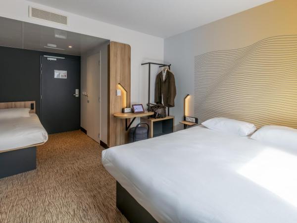 B&B HOTEL Bordeaux Centre Gare Saint-Jean : photo 10 de la chambre chambre triple