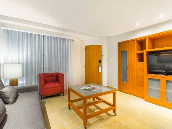 Eurostars Zona Rosa Suites : photo 6 de la chambre chambre triple