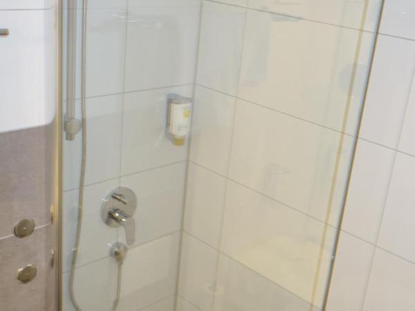 Hotel Stuttgart 21 : photo 5 de la chambre chambre simple standard