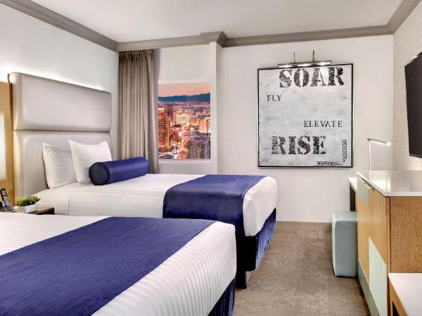 The STRAT Hotel, Casino & Tower : photo 4 de la chambre hébergement elevate avec 2 lits queen-size - récemment rénové