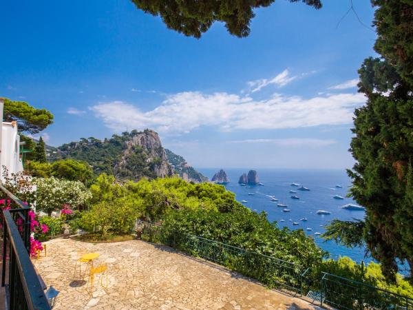 VILLA OLGA LUXURY CAPRI : photo 1 de la chambre chambre simple de luxe - vue sur mer