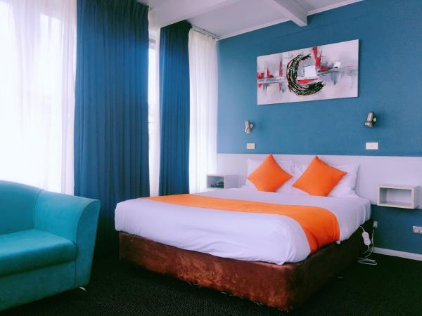 Waterfront Lodge Motel : photo 1 de la chambre chambre double – vue sur lac