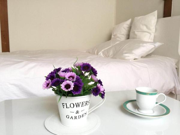 Happy Apartment : photo 3 de la chambre chambre double avec salle de bains privative