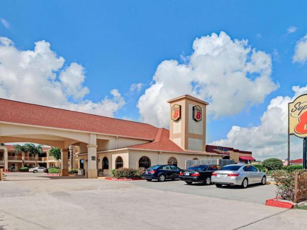 Super 8 by Wyndham Houston Hobby Airport South : photo 1 de la chambre room #33902125