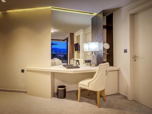 Hotel Maritime : photo 3 de la chambre chambre double deluxe avec balcon - vue sur mer