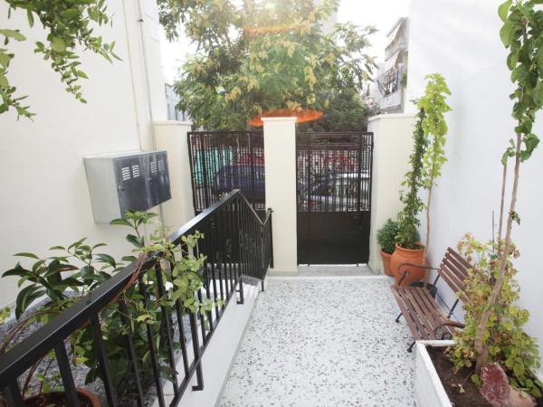 Live in Athens, THISEIO Historic House : photo 6 de la chambre appartement 3 chambres