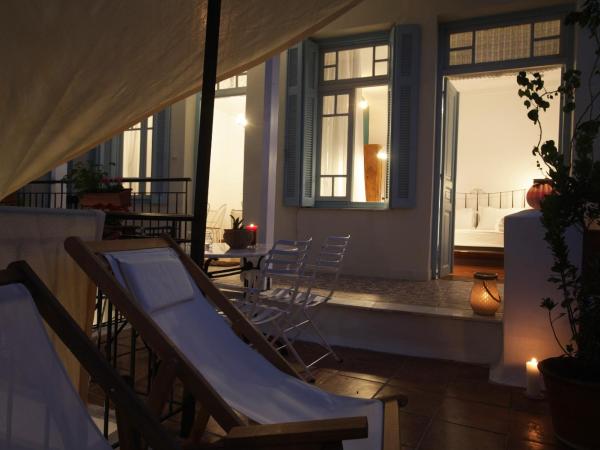 Live in Athens, THISEIO Historic House : photo 4 de la chambre appartement 3 chambres