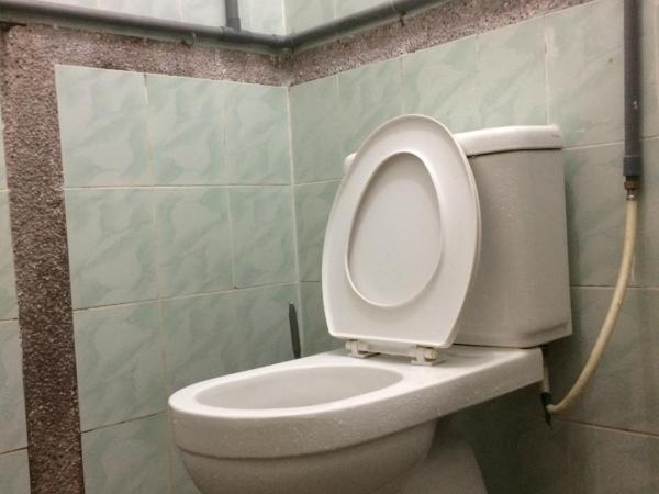 Sepat Village House by the Beach : photo 5 de la chambre chambre lit king-size