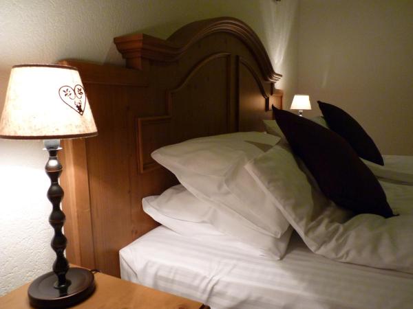 Chalet des Alpes : photo 3 de la chambre chambre double ou lits jumeaux