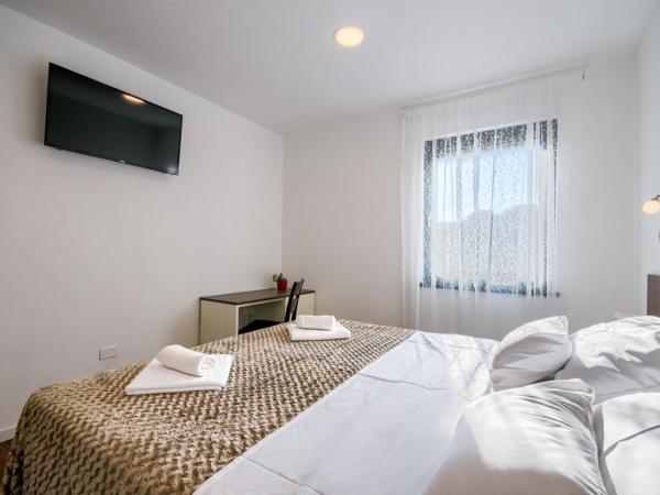 Rooms K&T sea side luxury : photo 6 de la chambre chambre double