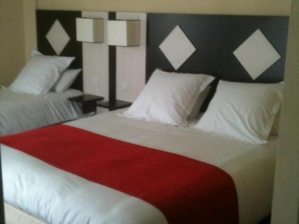 Comfort Hotel Saintes : photo 3 de la chambre chambre familiale