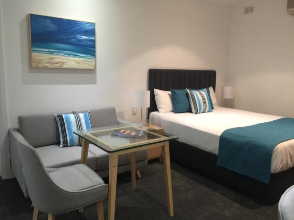 Ensenada Motor Inn and Suites : photo 7 de la chambre chambre exécutive lit queen-size