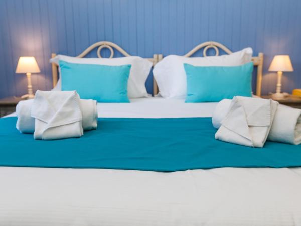 Hôtel Les Liserons de Mougins : photo 10 de la chambre chambre triple (2 adultes & 1 enfant)