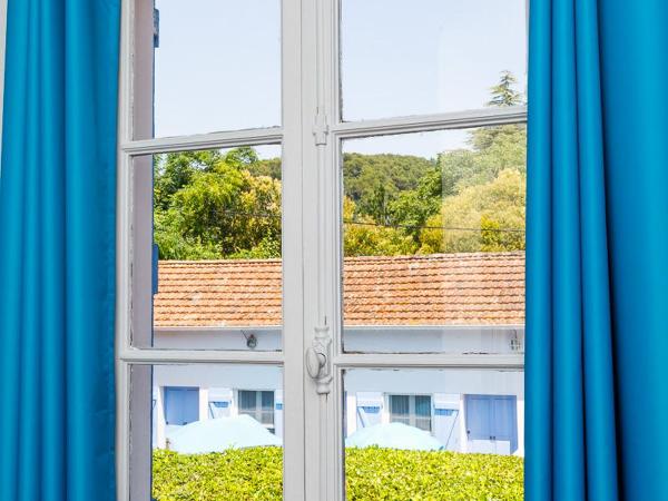 Hôtel Les Liserons de Mougins : photo 8 de la chambre chambre triple (2 adultes & 1 enfant)