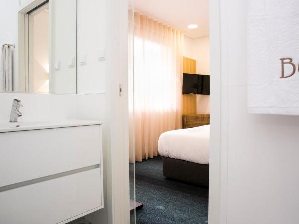 BO - Álvares Cabral GuestHouse : photo 7 de la chambre chambre double - vue sur jardin