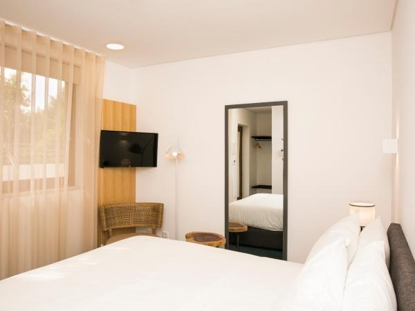 BO - Álvares Cabral GuestHouse : photo 3 de la chambre chambre double - vue sur jardin