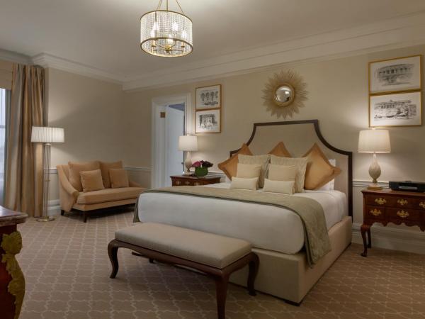 Fairmont Copley Plaza : photo 4 de la chambre suite présidentielle avec 1 lit king-size et baignoire