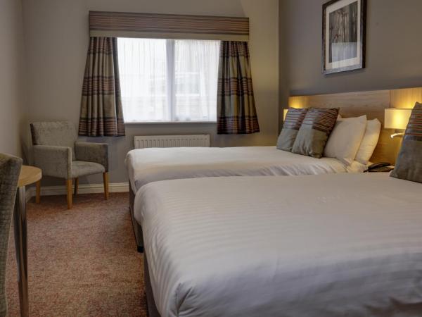 Linton Lodge a BW Signature Collection Hotel : photo 5 de la chambre chambre familiale avec 2 lits doubles.