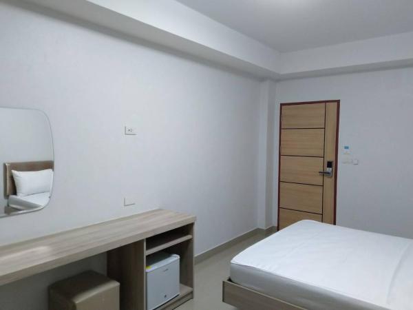 Roseate Bangkok Hotel : photo 9 de la chambre chambre lit queen-size deluxe