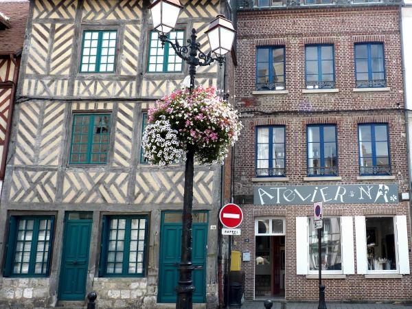 Atelier d'Art Saint Leonard : photo 2 de la chambre appartement en duplex