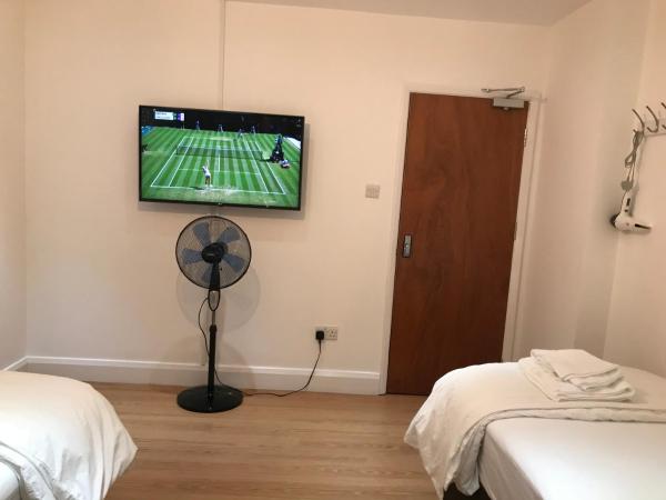 Oxford Bed and Breakfast : photo 2 de la chambre chambre triple avec douche