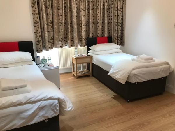 Oxford Bed and Breakfast : photo 2 de la chambre chambre triple avec douche