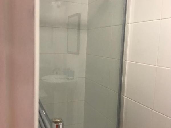 Oxford Bed and Breakfast : photo 4 de la chambre chambre triple avec douche