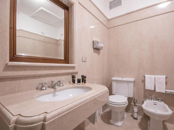 Hotel Vittoria : photo 3 de la chambre chambre quadruple