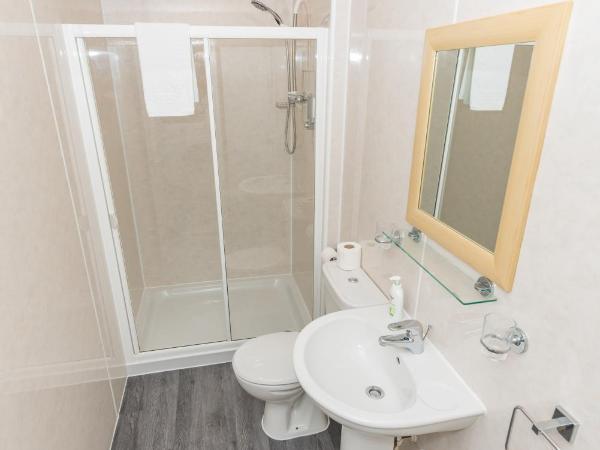 Granite City Guest House : photo 3 de la chambre chambre double avec salle de bains privative 