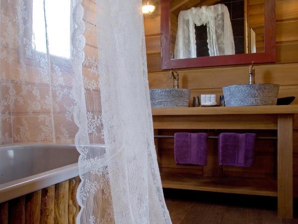 Chteau de Valmer : photo 6 de la chambre cabane dans les arbres familiale (2 adultes + 2 enfants)