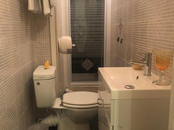 Hôtel restaurant le delta : photo 2 de la chambre chambre familiale avec terrasse