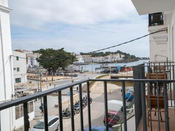 Hostal Marina Cadaqués : photo 2 de la chambre chambre double avec balcon