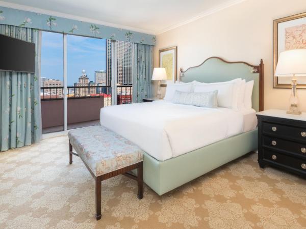 The Windsor Court : photo 1 de la chambre suite de luxe lit king-size