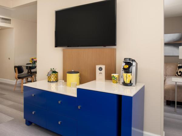 Staypineapple, Hotel Rose, Downtown Portland : photo 3 de la chambre suite lit king-size