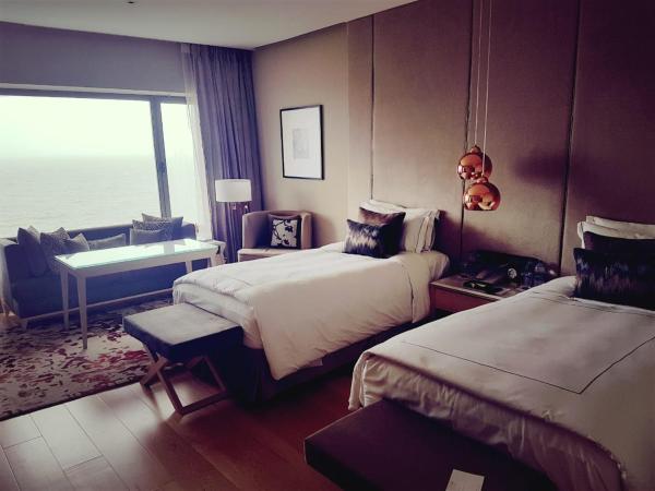 Taj Lands End : photo 3 de la chambre chambre de luxe lits jumeaux