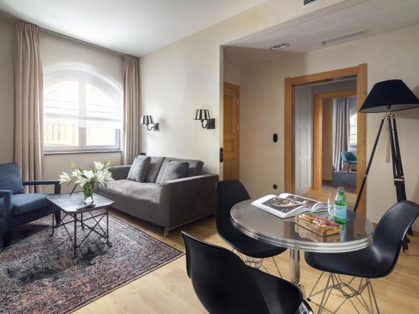 Relais & Châteaux Hotel Quadrille - Adults Only : photo 1 de la chambre double apartment with terrace - oficyna building