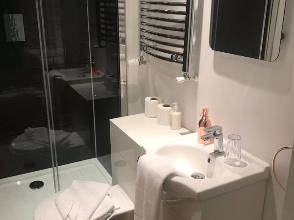 Albyn Townhouse : photo 9 de la chambre chambre lit king-size