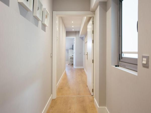 Legazpi Doce Rooms & Suites : photo 5 de la chambre appartement de grand standing avec terrasse