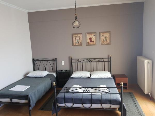 Exarchos Guest House : photo 2 de la chambre chambre triple