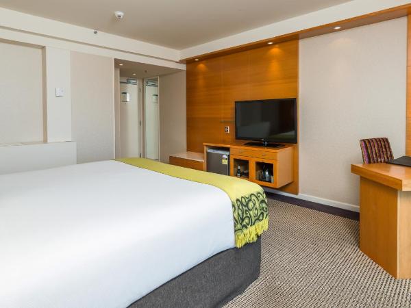 Millennium Hotel Rotorua : photo 5 de la chambre chambre king avec accès au salon club 