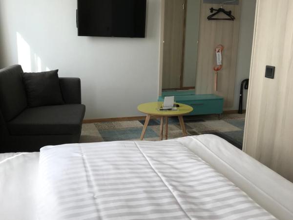 ArenaHotellet i Uppsala : photo 3 de la chambre chambre lit queen-size - accessible aux personnes à mobilité réduite