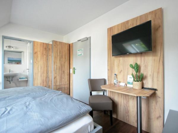 Hotel Birkensee : photo 4 de la chambre chambre double avec salle de bains privative