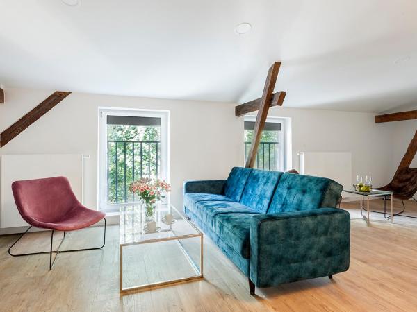 Cinema Apartments : photo 1 de la chambre suite deluxe avec lit king-size