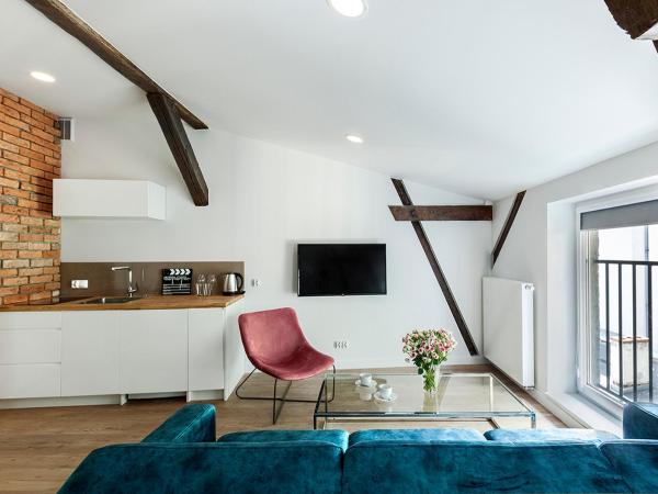 Cinema Apartments : photo 2 de la chambre suite deluxe avec lit king-size