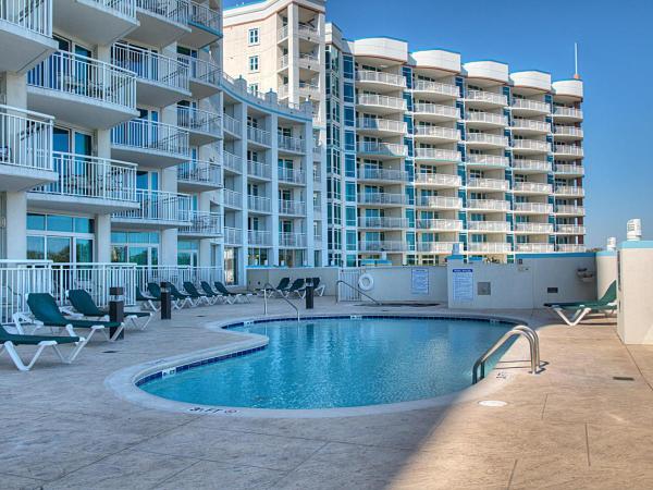 Horizon at 77th Avenue North by Palmetto Vacations : photo 3 de la chambre 3 bed room condo with pool view and beach view